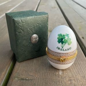 Elgate Products Ceramics Ireland Clover Egg Shaped Trinket Box